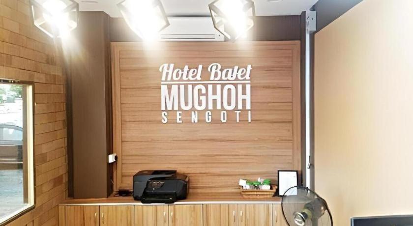 ホテル バジェット ムグオー センゴティ Jertih エクステリア 写真